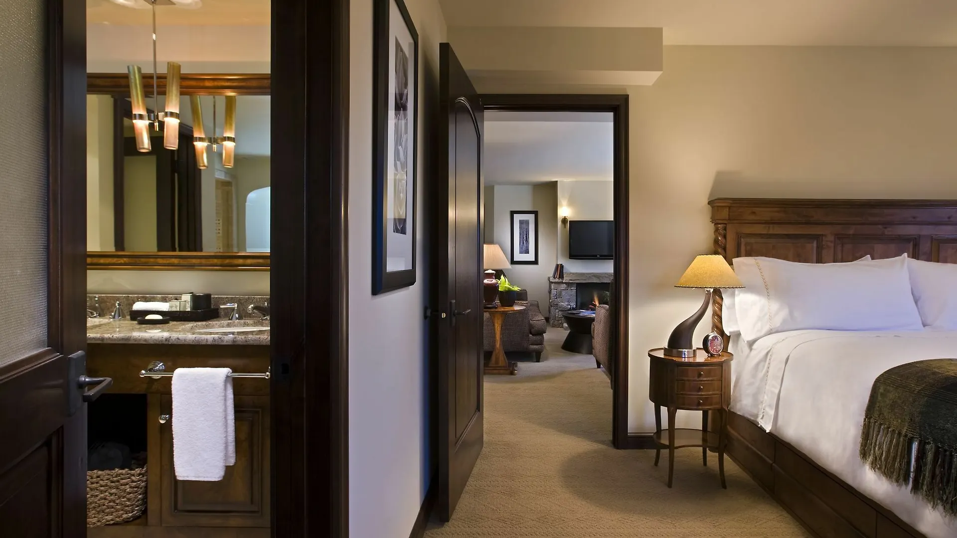 Madeline And Residences, Collection Hotel