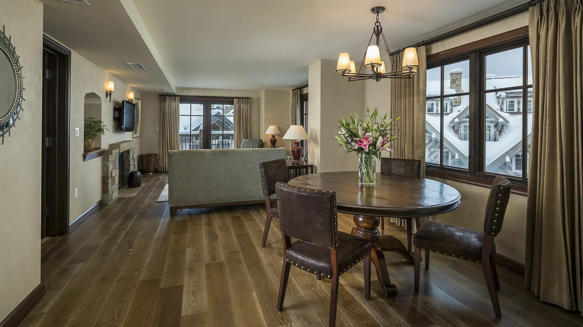 Madeline And Residences, Collection
