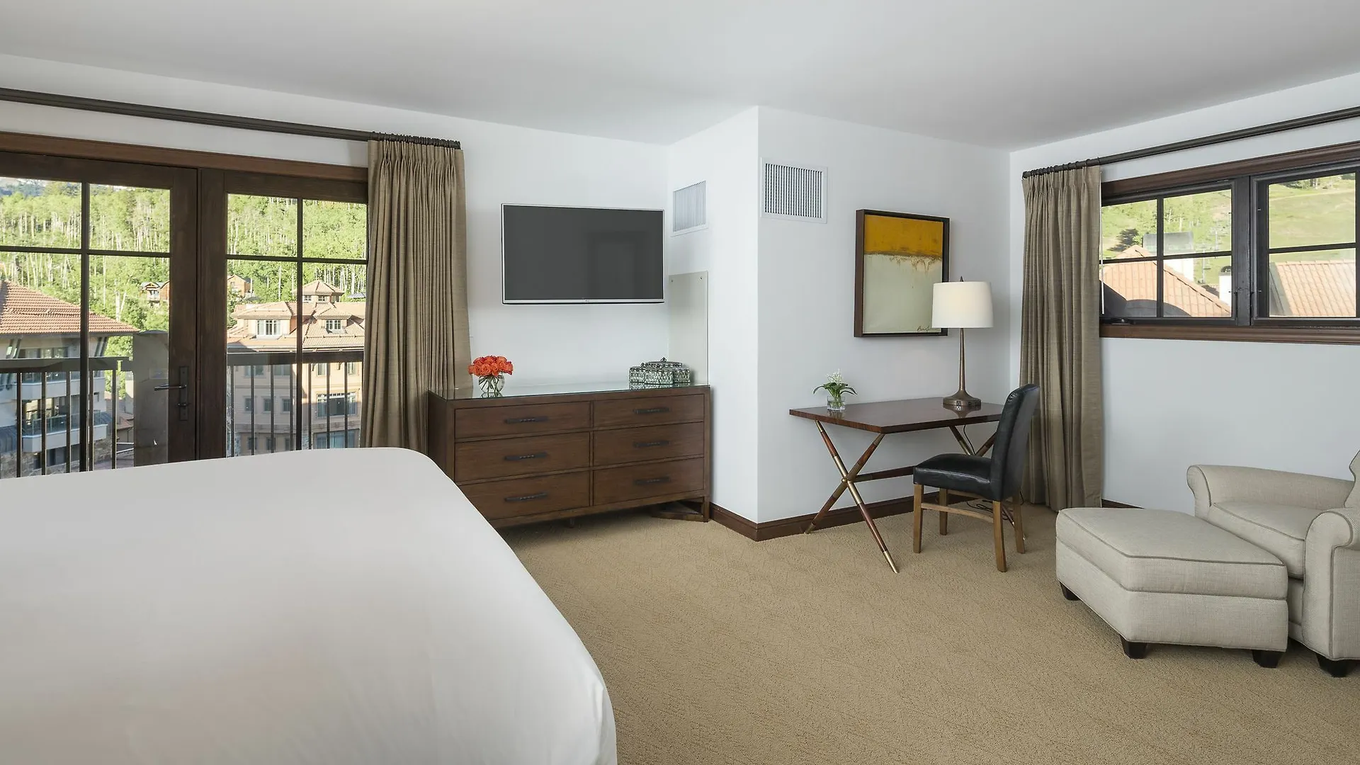 Hotel Madeline And Residences, Collection