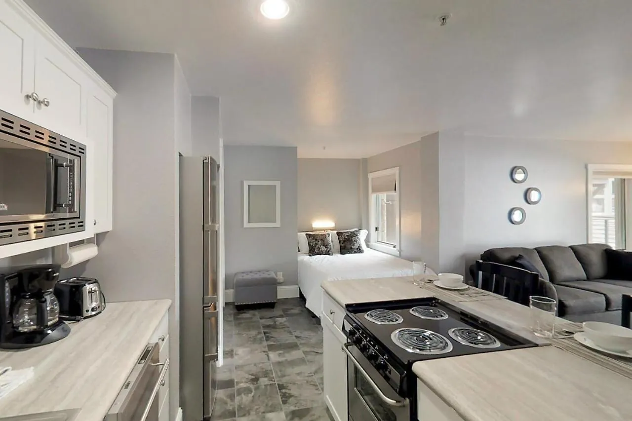 Rocky Mountain Lookout Otel